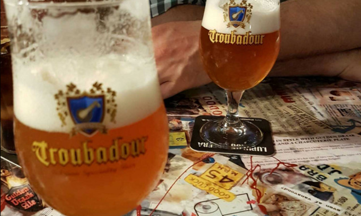 Troubadour hop twist header
